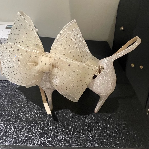 Jimmy Choo Aveline 100 Bow Sandals - Picture 11 of 12